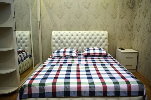 Apart Daire, 1 Büyük (Queen) Boy Yatak ve Çekyat