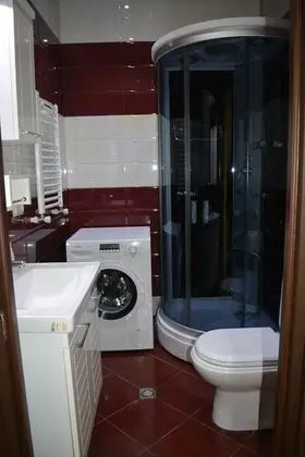 Apart Daire, 1 Büyük (Queen) Boy Yatak ve Çekyat