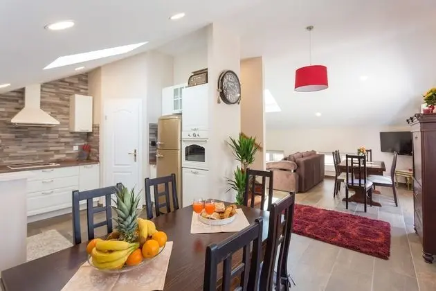 Apart Daire (Three Bedroom Apartment with Terrace)