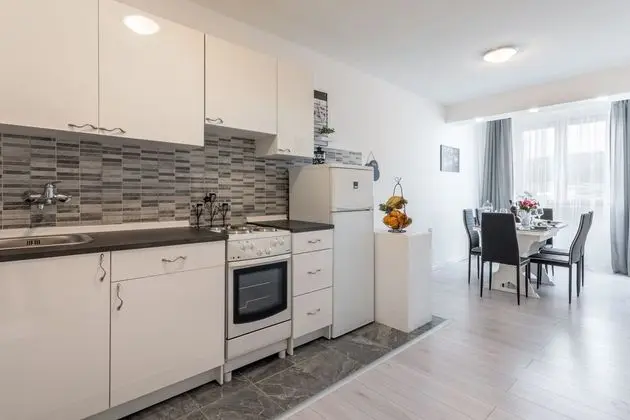 Apart Daire (Two Bedroom Apartment with Balcony)