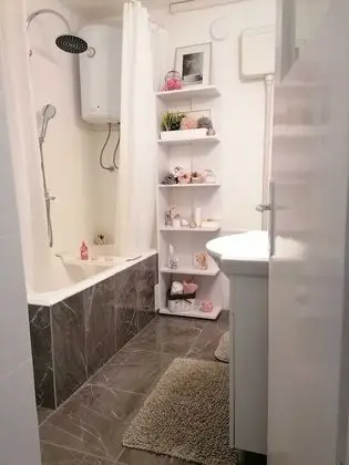 Apart Daire (Two Bedroom Apartment with Balcony)