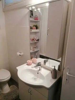 Apart Daire (Two Bedroom Apartment with Balcony)