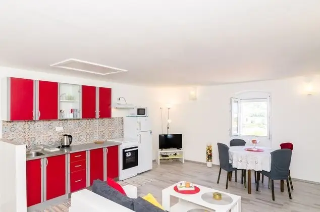 Apart Daire (One Bedroom Apartment with Balcony an)