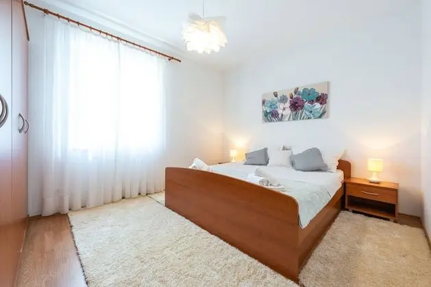 Standard Apart Daire, 3 Yatak Odası, Balkon, Kısmi Manzaralı