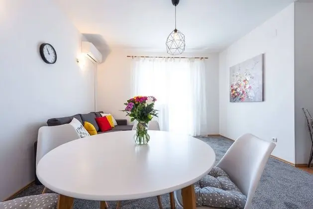 Standard Apart Daire, 3 Yatak Odası, Balkon, Kısmi Manzaralı