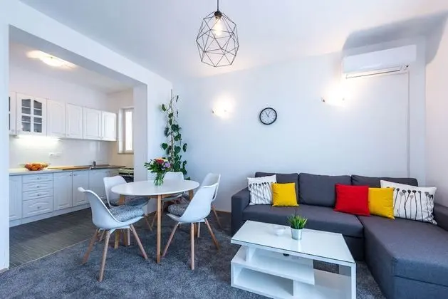 Standard Apart Daire, 3 Yatak Odası, Balkon, Kısmi Manzaralı