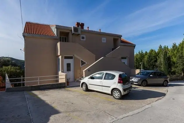 Apart Daire (Two Bedroom Apartment with Balcony)