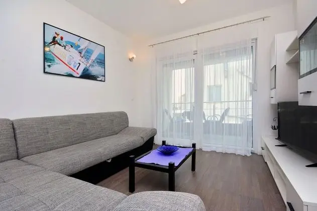 Economy Apart Daire, Park Manzaralı