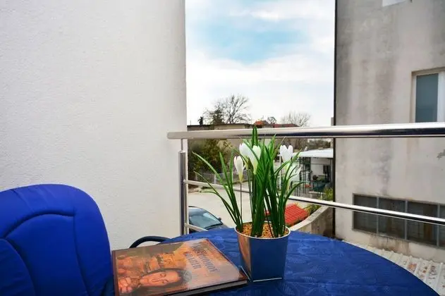 Economy Apart Daire, Park Manzaralı