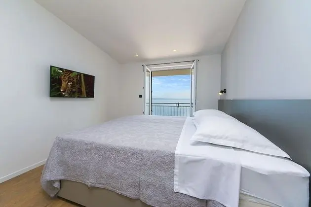 Luxury Apart Daire, Deniz Manzaralı