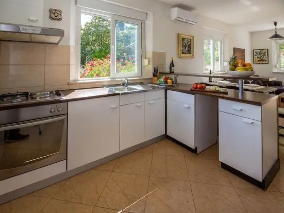 Apart Daire (Two-Bedroom Apartment with Sea View)