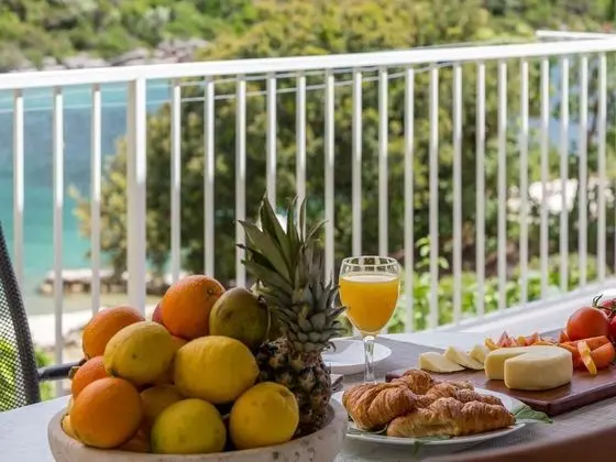 Apart Daire (Two-Bedroom Apartment with Sea View)