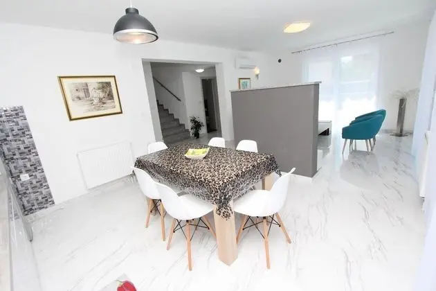 Apart Daire, 3 Yatak Odası, Kişiye Özel Havuzlu