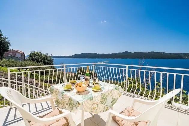 Apart Daire (One Bedroom Apartment with Terrace an)