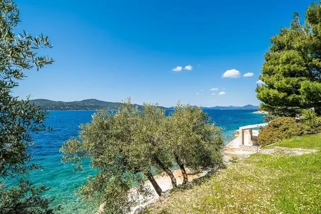 Apart Daire (One Bedroom Apartment with Terrace an)