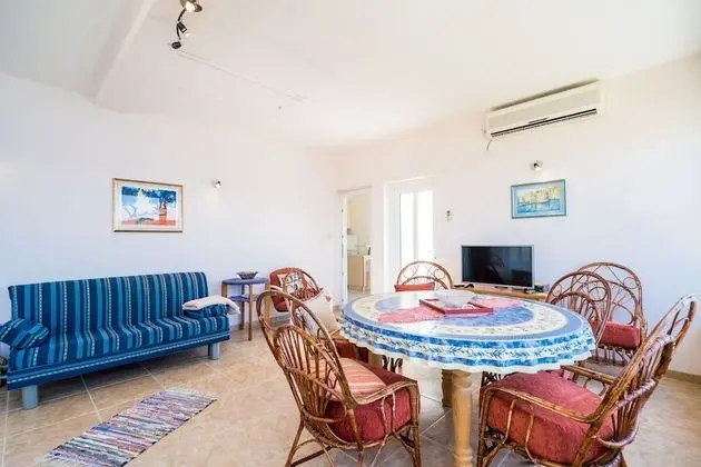 Apart Daire (One Bedroom Apartment with Terrace an)