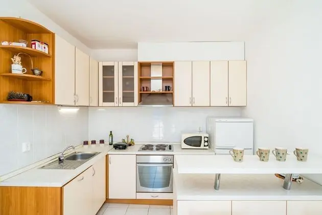 Apart Daire (One Bedroom Apartment with Terrace an)