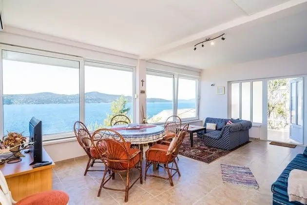 Apart Daire (One Bedroom Apartment with Terrace an)