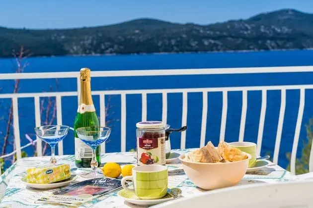 Apart Daire (One Bedroom Apartment with Terrace an)