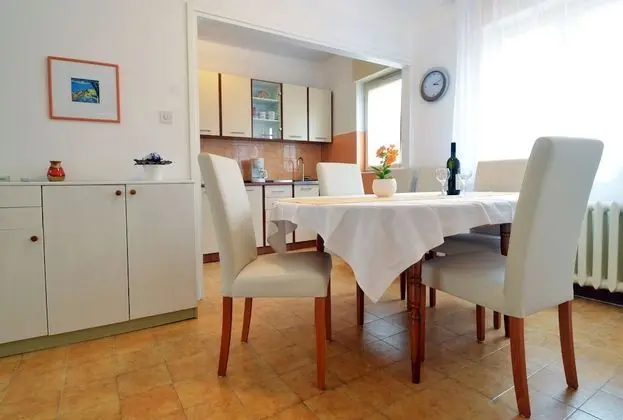 Classic Apart Daire, 2 Yatak Odası, Teras, Avlu
