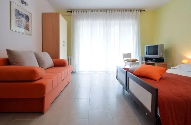 Classic Apart Daire, 2 Yatak Odası, Teras, Avlu
