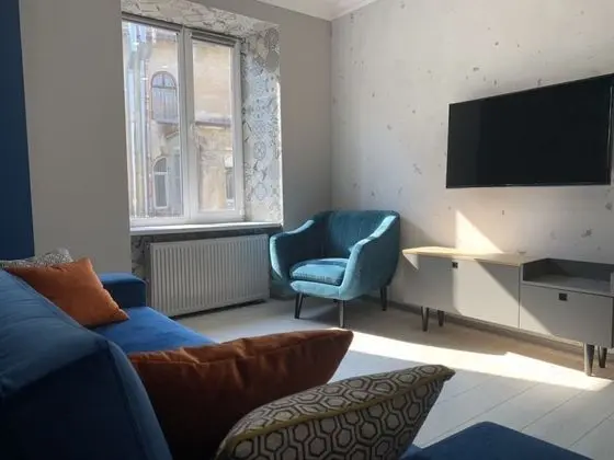 Design Apart Daire, 1 En Büyük (King) Boy Yatak ve Çekyat