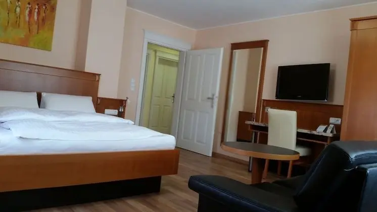 Tek Büyük veya İki Ayrı Yataklı Oda