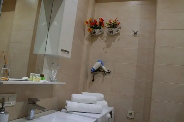 Standard Apart Daire (10 Giorgi Kuchishvili Street 2)