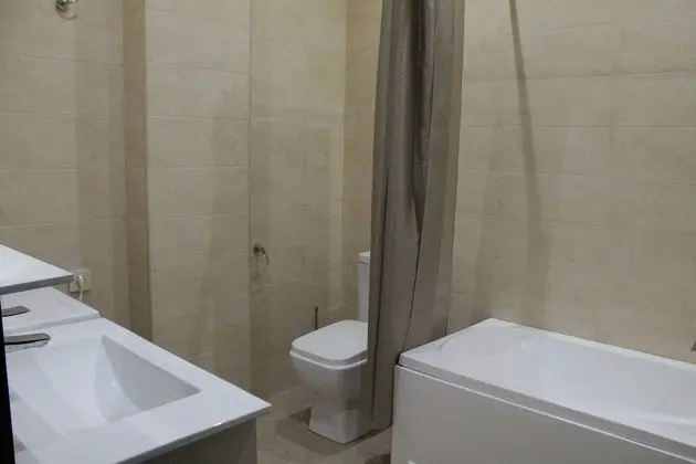 Standard Apart Daire (10 Giorgi Kuchishvili Street 2)