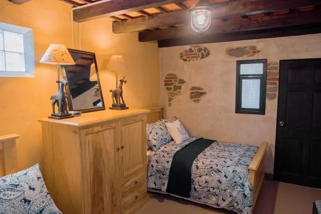 Comfort Tek Büyük Yataklı Oda, Birden Çok Yatak (2nd Floor)
