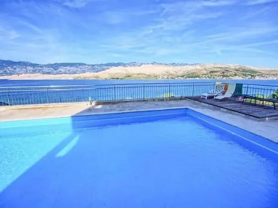 Apart Daire (One Bedroom Apartment with Balcony an)