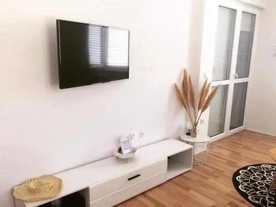 Apart Daire (One Bedroom Apartment with Balcony an)