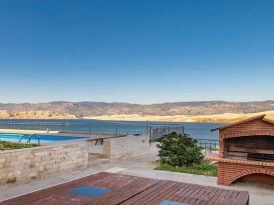 Apart Daire (One Bedroom Apartment with Balcony an)