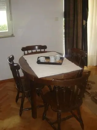 Apart Daire, 1 Çift Kişilik Yatak ve Çekyat