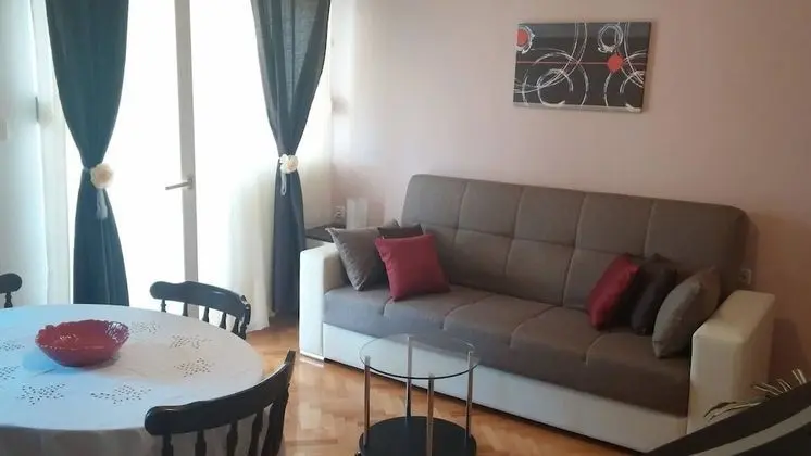 Apart Daire, 1 Çift Kişilik Yatak ve Çekyat