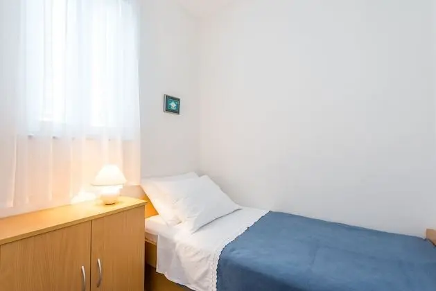 Apart Daire (Three-Bedroom Apartment with Balcony )