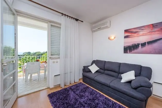Apart Daire (Three-Bedroom Apartment with Balcony )