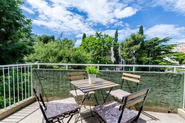 Apart Daire (Two Bedroom Apartment with Balcony)