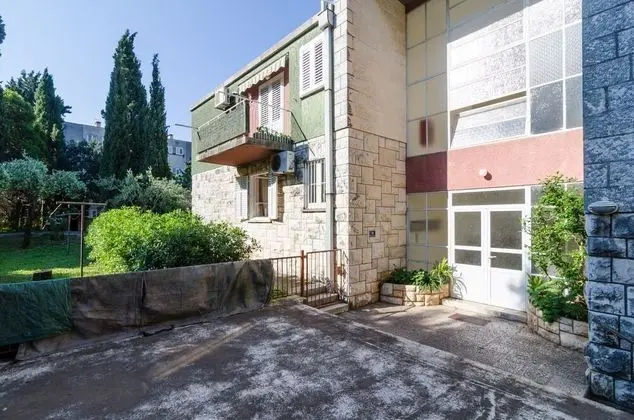 Apart Daire (Two Bedroom Apartment with Balcony)