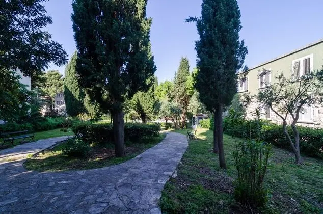 Apart Daire (Two Bedroom Apartment with Balcony)