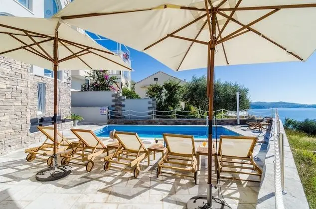 Apart Daire (Two Bedroom Apartment with Sea View)