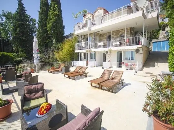 Apart Daire (Three Bedroom Apartment with Terrace )