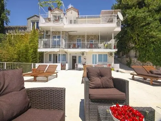 Apart Daire (Three Bedroom Apartment with Terrace )