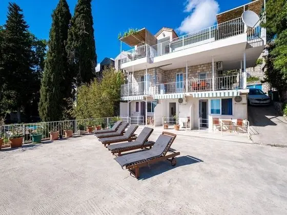 Apart Daire (Three Bedroom Apartment with Terrace )