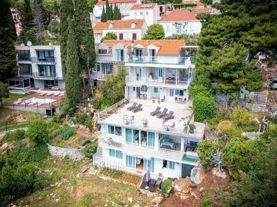 Apart Daire (Three Bedroom Apartment with Terrace )