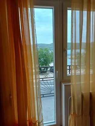 Apart Daire (One Bedroom Apartment with Balcony an)