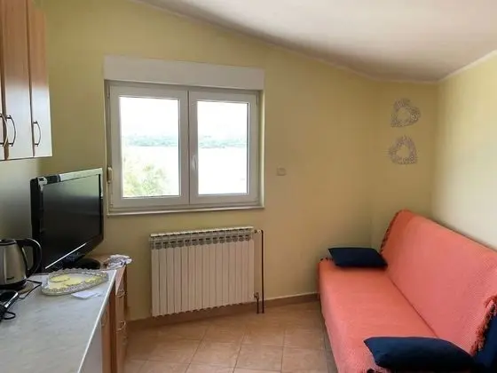 Apart Daire (One Bedroom Apartment with Balcony an)