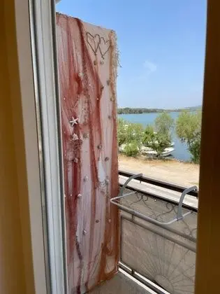 Apart Daire (One Bedroom Apartment with Balcony an)