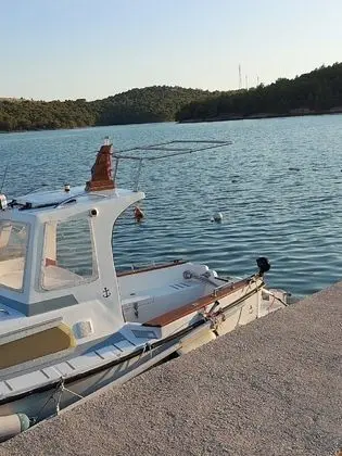 Apart Daire (One Bedroom Apartment with Balcony an)