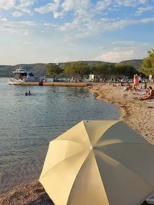 Apart Daire (One Bedroom Apartment with Balcony an)